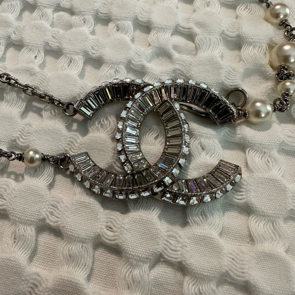 CHANEL CRYSTAL AND PEARL BELT/NECKLACE - Picture 3 of 5